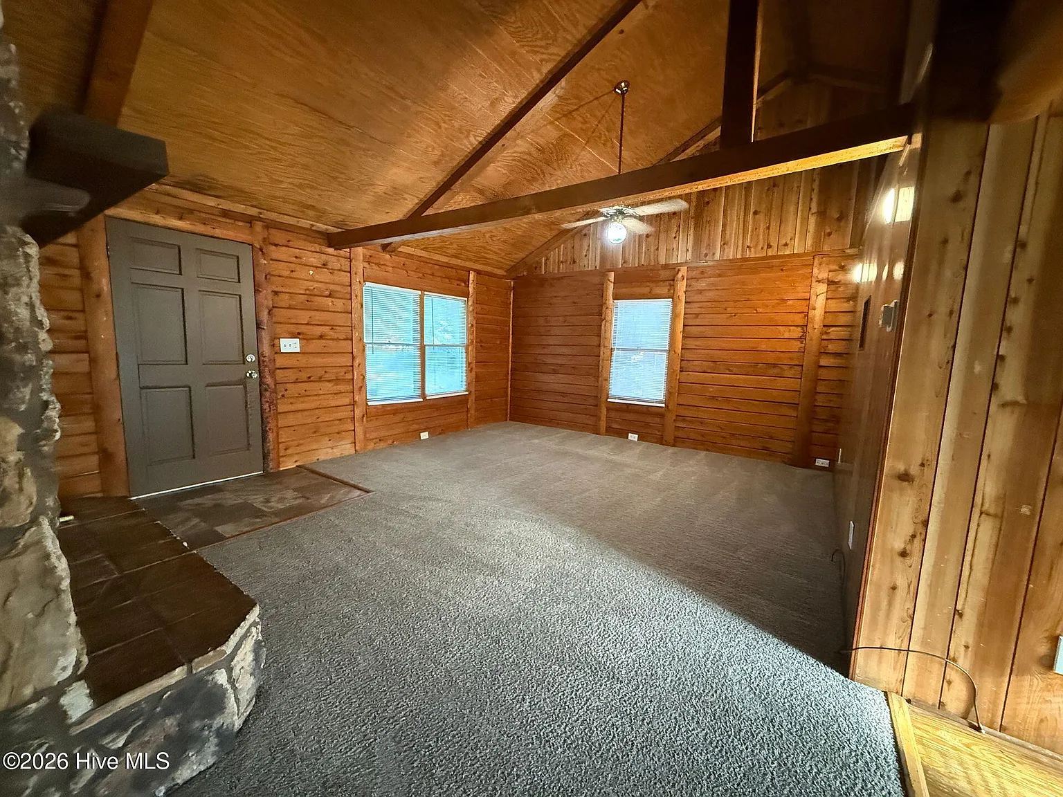 2 bed, 1.0 bath, $1,025 — Photo 4