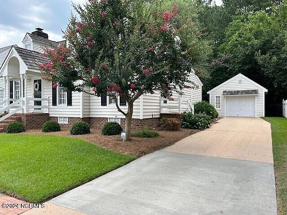 2nd image of 104 Old Colony Way