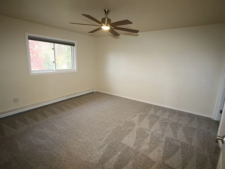 5941 Keyann Cir — Photo 13