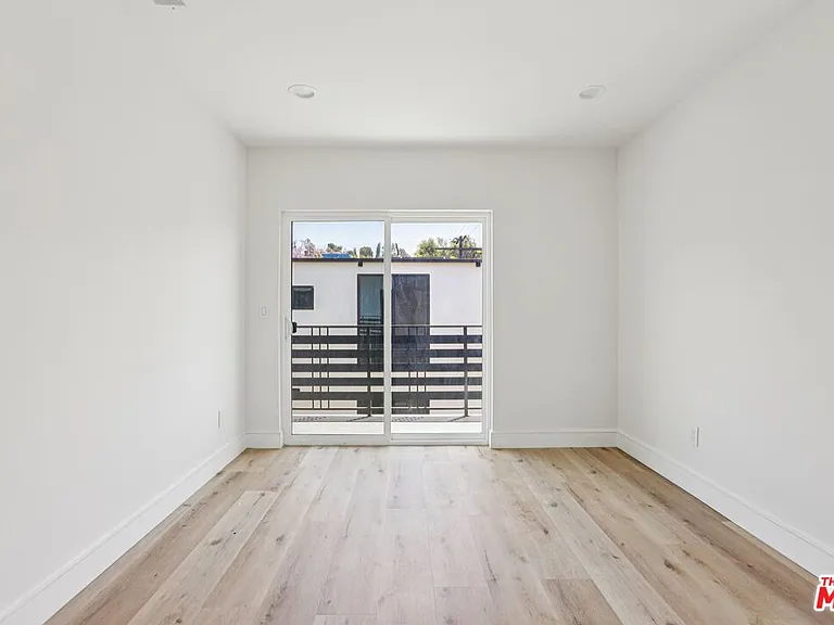 2111 Holly Dr #2 — Photo 9