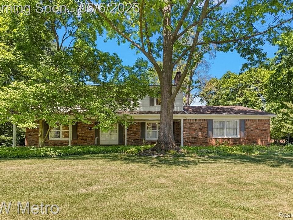 1st image of 7036 Lindenmere Dr