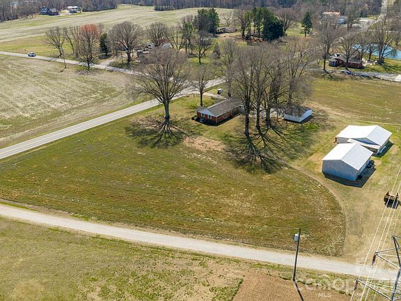 4th image of 5803 Morgan Mill Rd