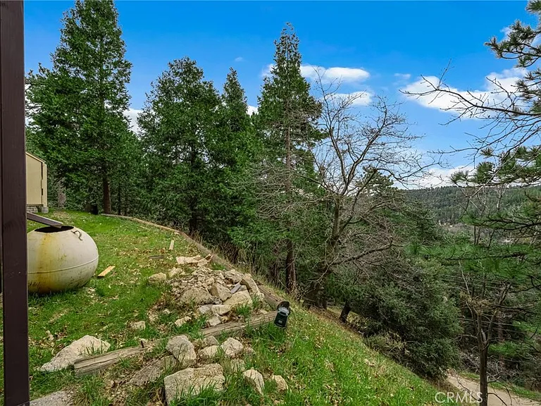 21775 Vista Rd — Photo 16