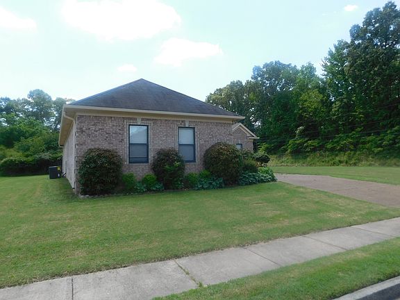 986546 _ Front Left_05102016