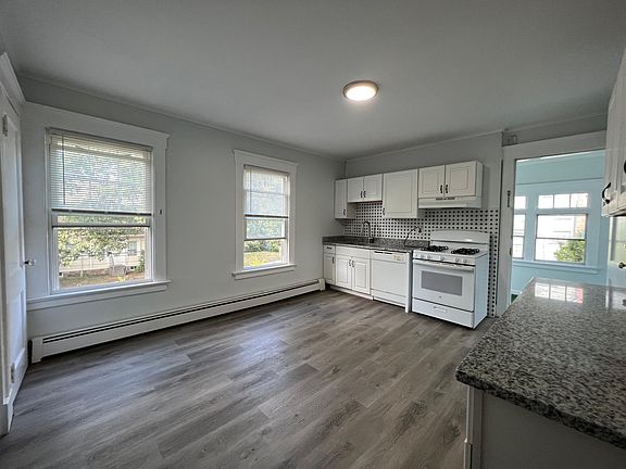 2nd image of 739 Whitney Ave #2