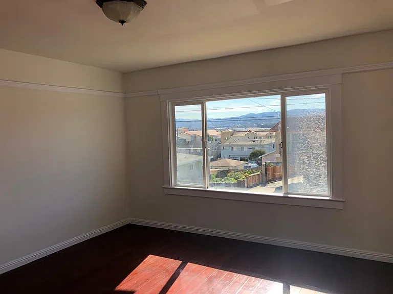 628 Miller Ave — Photo 13