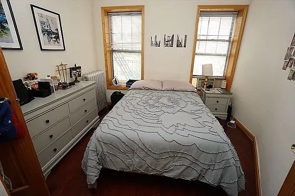 Rented by Universal Realty Group | media 2