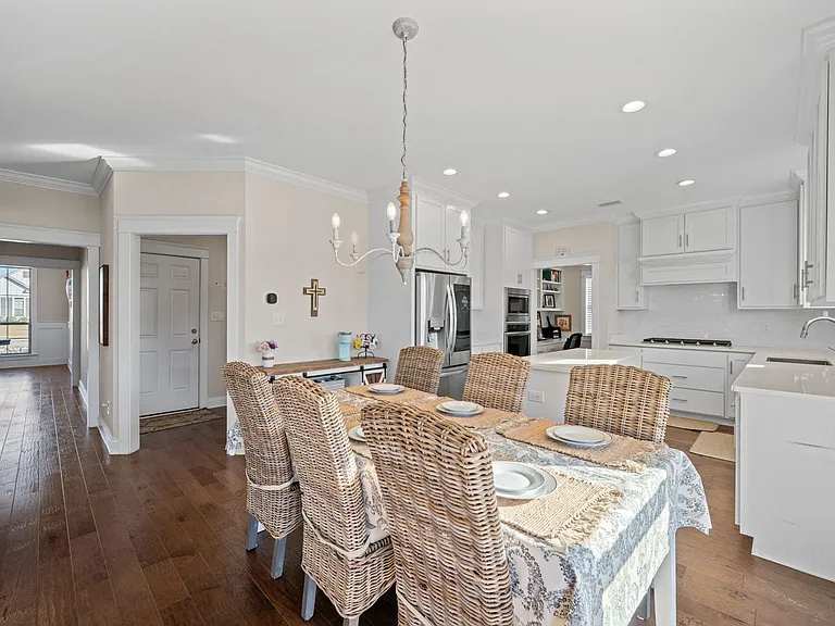 271 Hemlock Dr — Photo 14