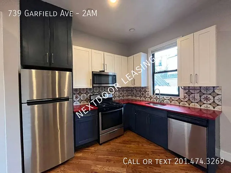 739 Garfield Ave #2AM — Photo 1