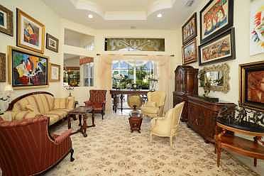Home For Sale In Valencia Falls