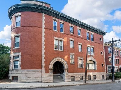 4 Park St #3, Brookline, MA, 02446