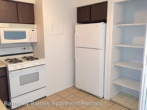 2nd image of 623 Flint Rd APT 4