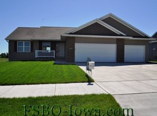 822 Redbird Run, Tiffin, IA 52340