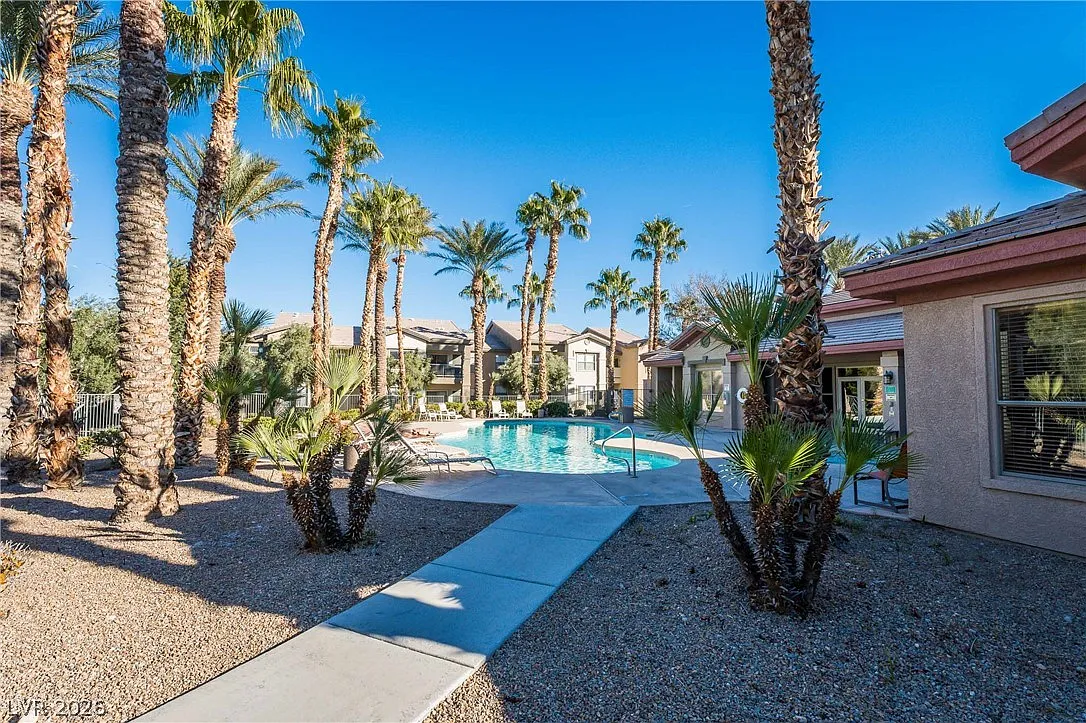 3 bed, 2.0 bath, 1167 sqft, $1,625 — Photo 1