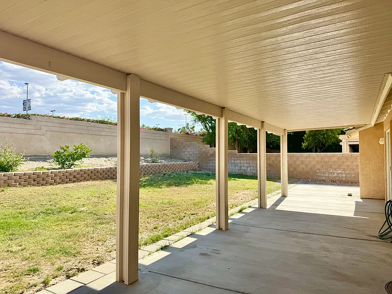 79405 Avenida Las Palmas — Photo 18