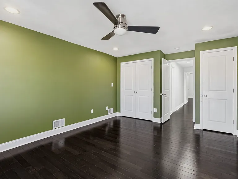 412 S East Ave — Photo 33