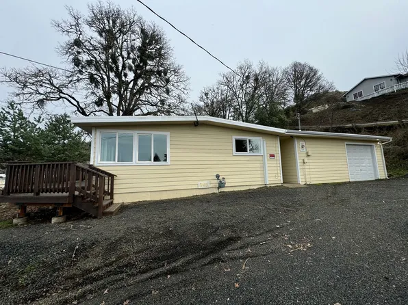 553 NE West Ave, Roseburg, OR 97470