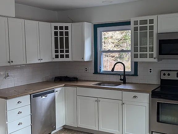 4th image of 24 Look Rd Unit 2