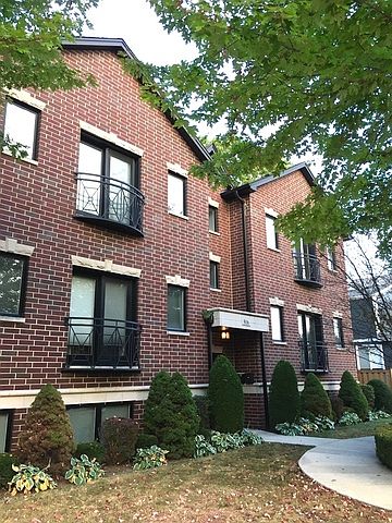 1st image of 5036 N Lockwood Ave #1N