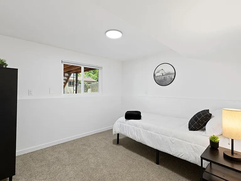 6770 Caballero Ave — Photo 14