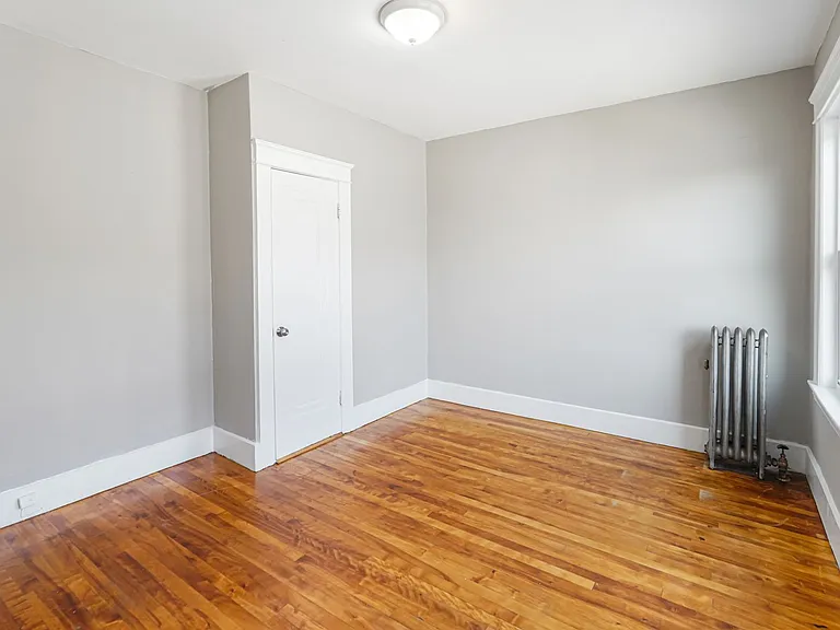131 Providence St — Photo 14