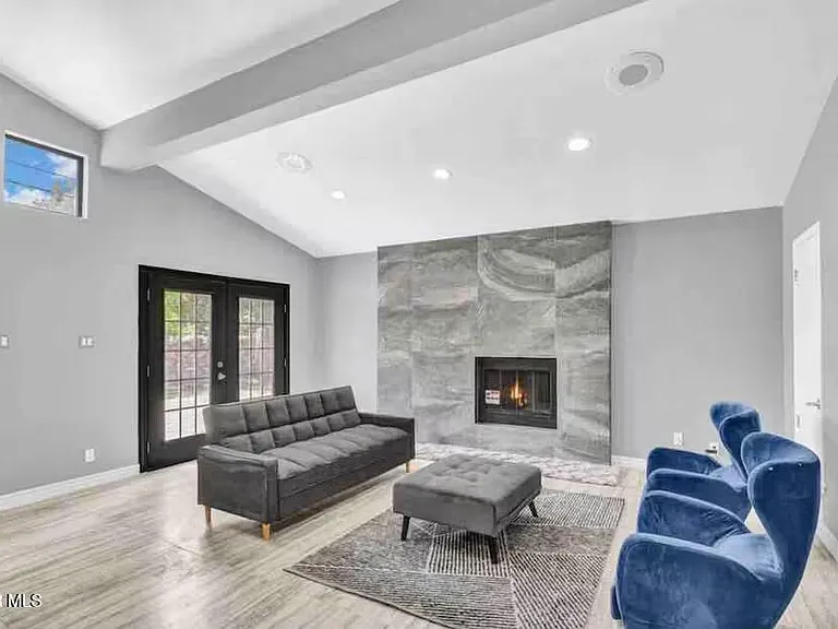 9100 Parkland Dr — Photo 5