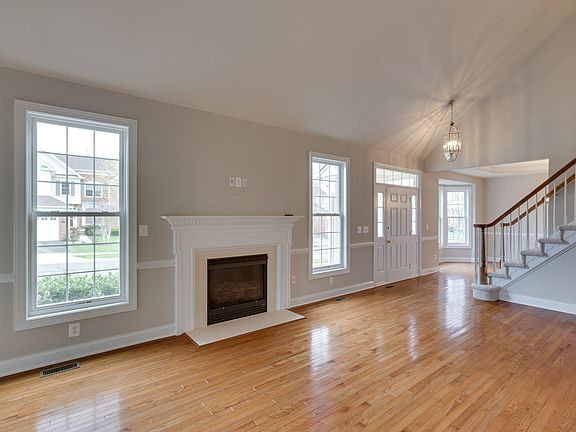 5th image of 5700 Amelia Springs Cir