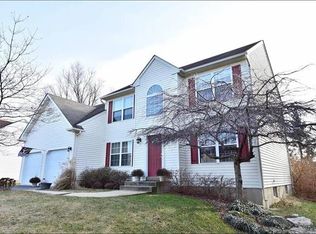 463 Hopewell Dr, Allentown, PA 18104