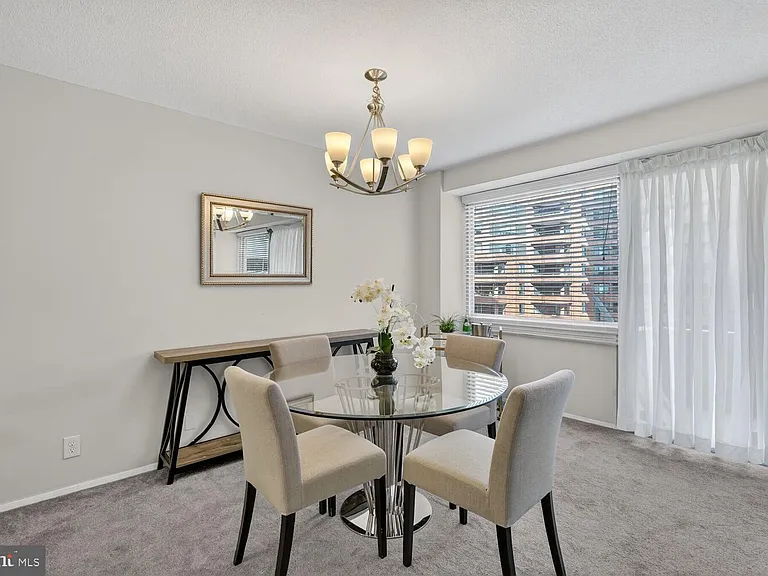 4515 Willard Ave #1112S — Photo 10