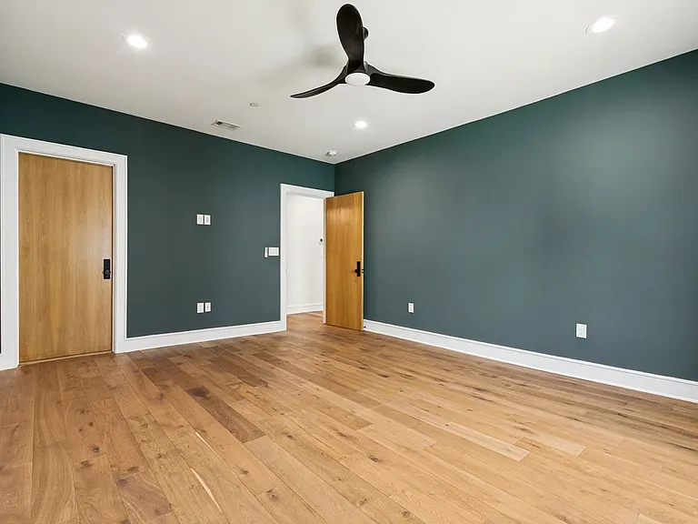 310 Clay St #12 — Photo 31