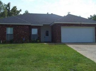 202 Trahon Cv, Byram, MS 39272