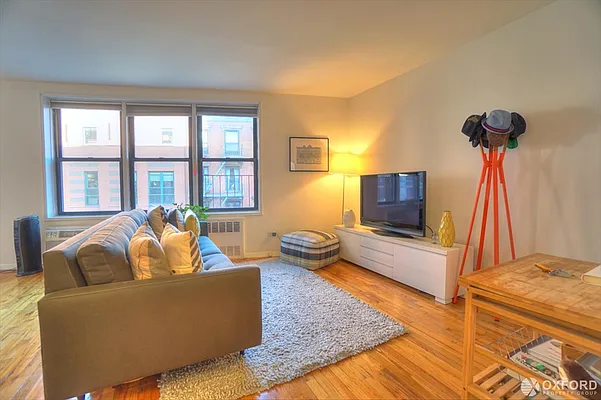 Rented by Oxford Property Group | media 14