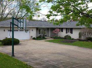 1901 Deerwood Cir SE, East Sparta, OH 44626