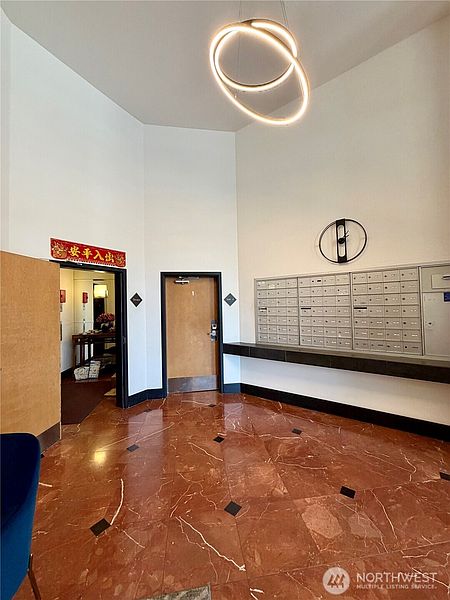 5th image of 668 S Lane Street #406