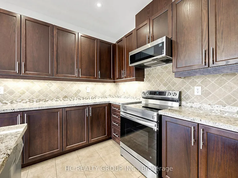 465 Woodspring Ave — Photo 11