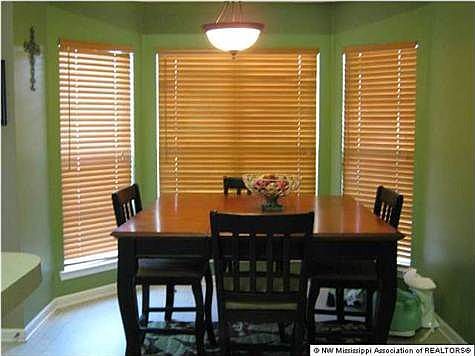 4th image of 123 Evergreen Dr