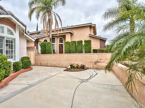 3rd image of 3441 Mountainside Dr