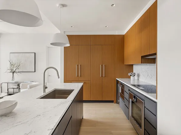 8 S 4th St #16C, Brooklyn, NY 11249