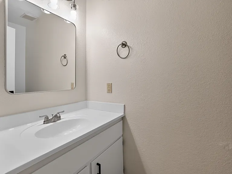 3620 Hallelujah Ct #4 — Photo 5