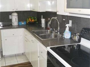 4101 Pine Tree Dr APT 302, Miami Beach, FL 33140