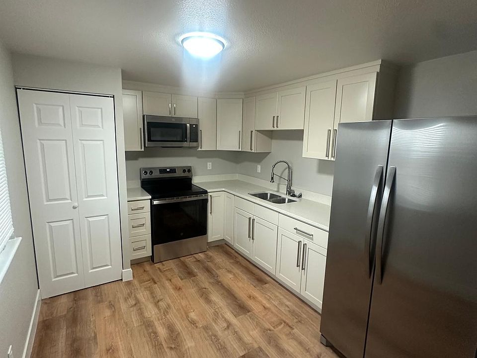 1st image of 5220 W 5th Ave #5226