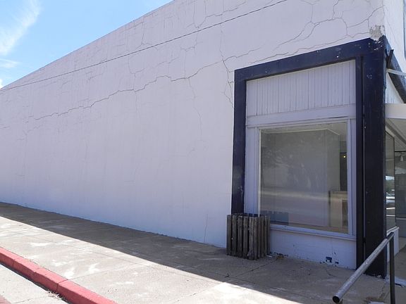 4th image of 201 S Commercial Ave