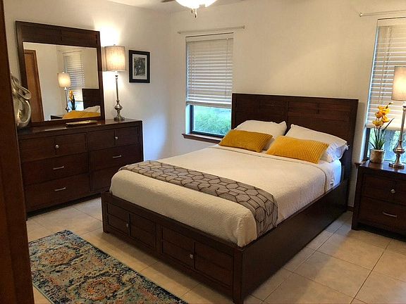 4th image of 6244 Camelot Dr