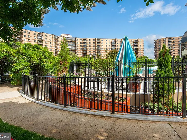 8370 Greensboro Dr #216 — Photo 46