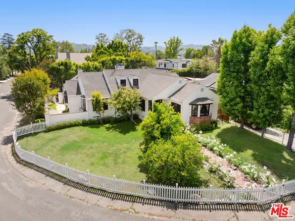 12302 Sarah St, Studio City, CA 91604
