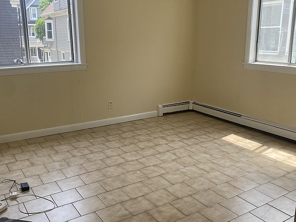 2nd image of 167 College Ave #2