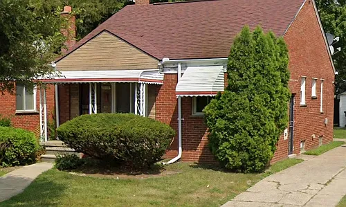 20110 Pierson St Photo 1