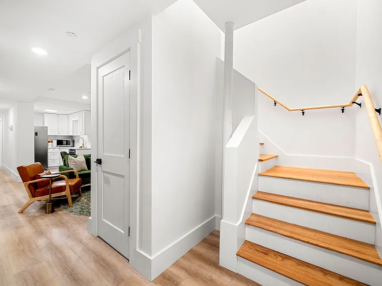 18 Benedict St #1 — Photo 11