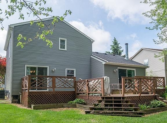 3rd image of 8011 Valleyview Dr