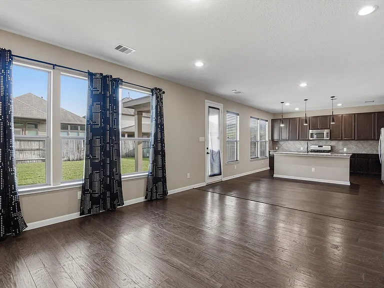 16515 Williamstown Dr — Photo 9
